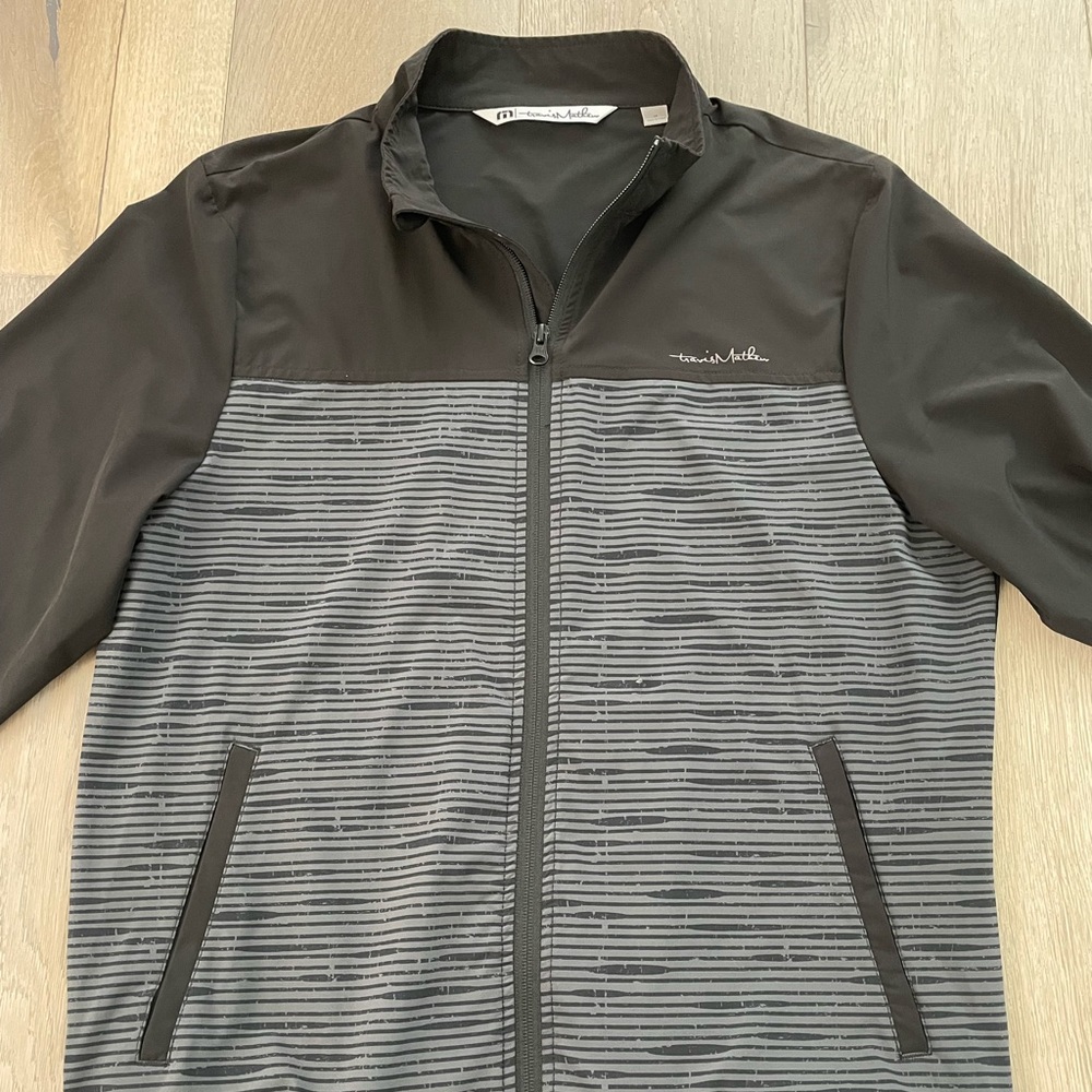 Travis Mathew full zip jacket size medium